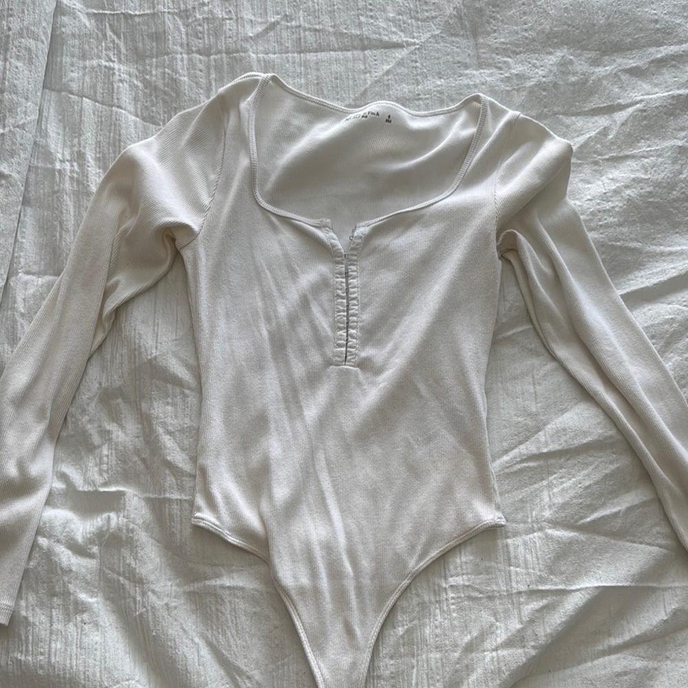 Abercrombie & Fitch White Asymmetrical Long Sleeve Bodysuit